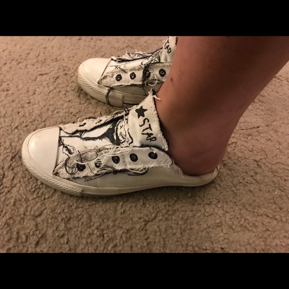 Converse shoes. Size 5 - Picture 7 of 7